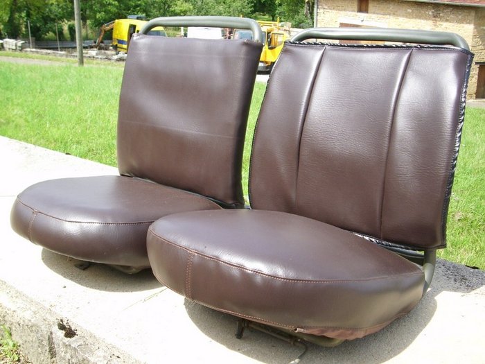 r2087sièges refaits 17 juin 2011.JPG.JPG