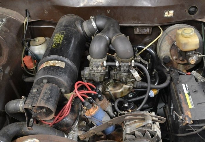 double PBIC Peugeot 504.jpg