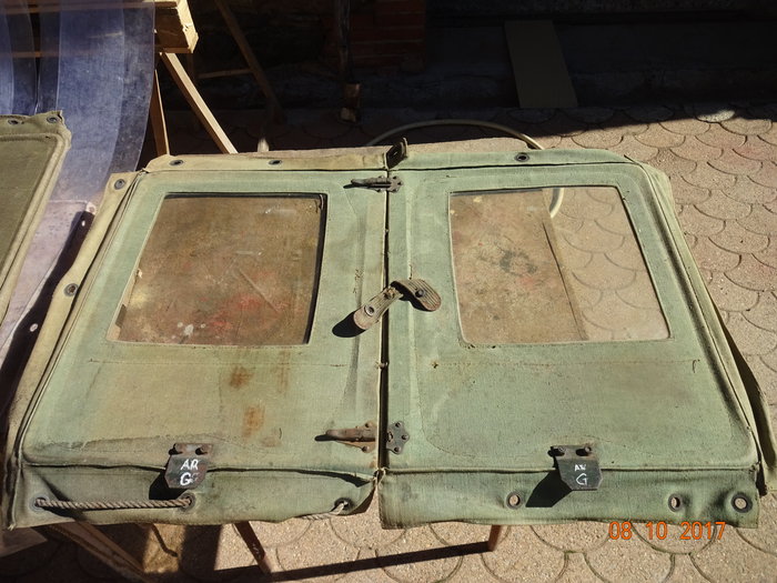 1 Gauche Grands vitr. int.JPG