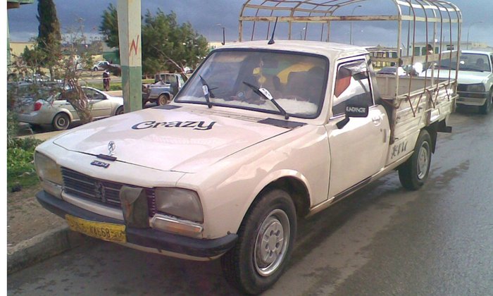 li-cropped-peugeot_504_truck.jpg