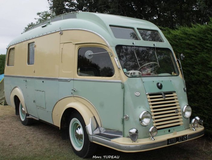 Renault 1 400kg carrossé par Pierre Digue. 1951. Photo FB Marc T..jpg