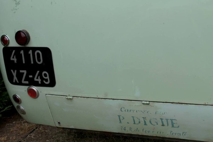 Renault 1 400kg carrossé par Pierre Digue . Paris. 1951. Photo FB Marc T....jpg