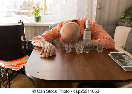 vieux-ivre-dormir-disable-table-images-sous-licence_csp25311653.jpg