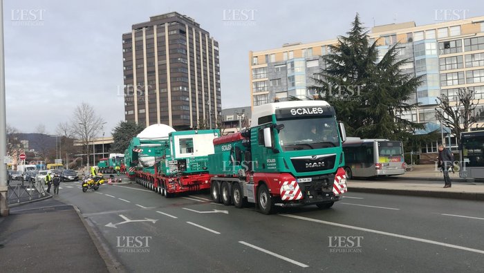 Convoi exceptionnel. L Est Républicain. Photo Ph. P.jpg