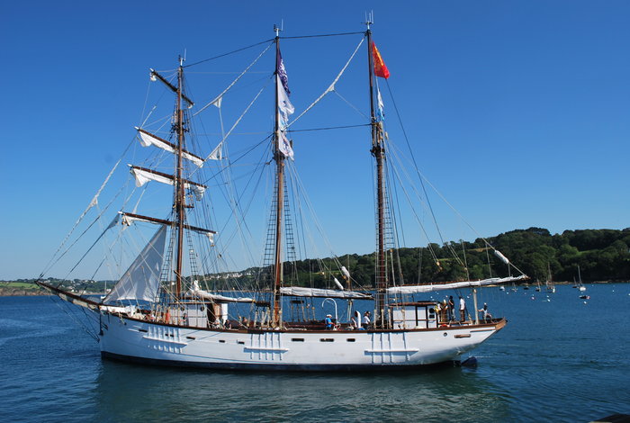 Marité quitte Douarnenez.JPG
