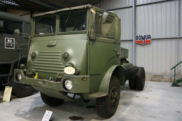 Saviem%20R%202182%204x4%201959.jpg