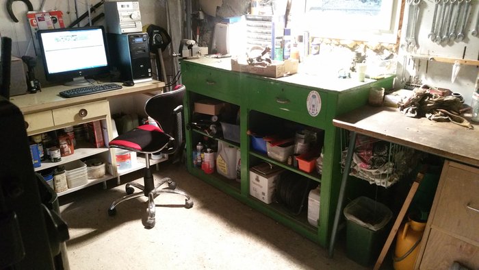 garage1.jpg
