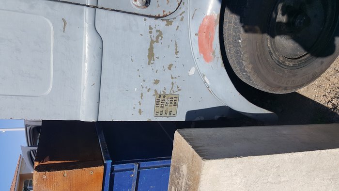 plaque latérale.jpg