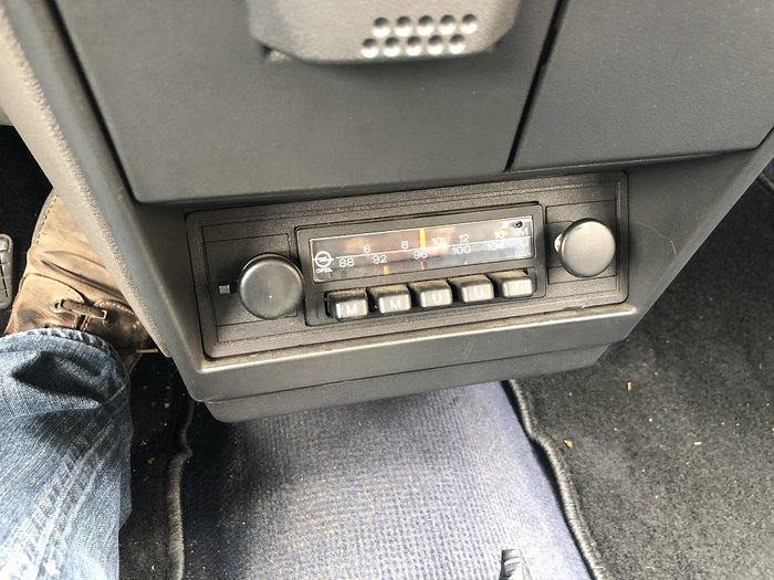 Radio 01.jpg