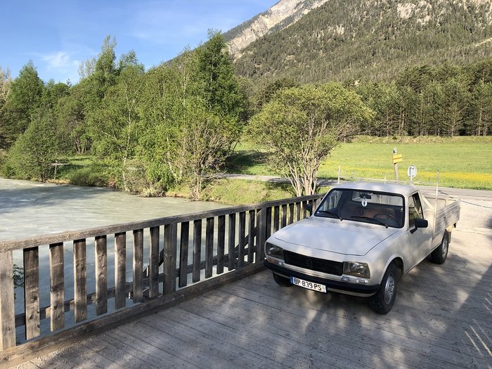 504 PickUp 05.jpg