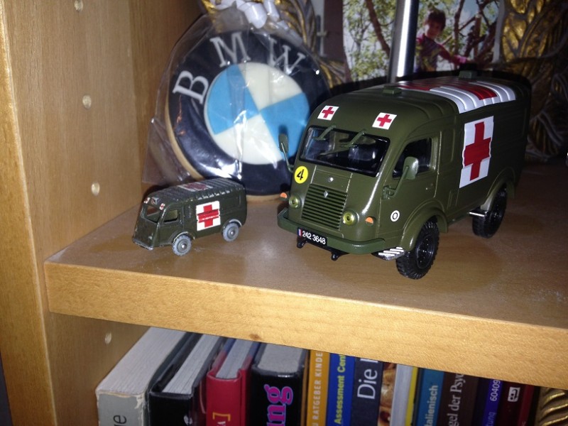 Miniature r2087 02.jpg