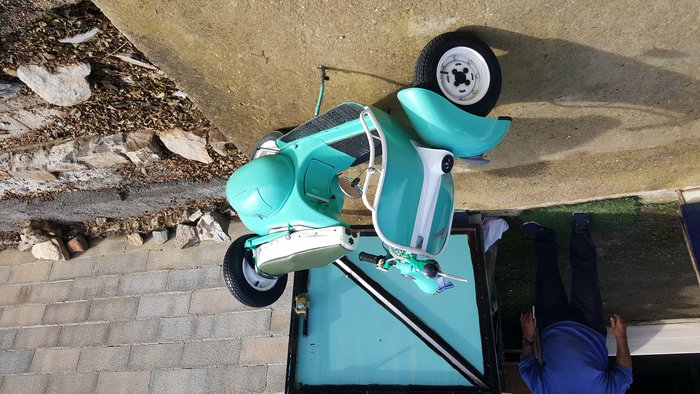 vespa.jpg