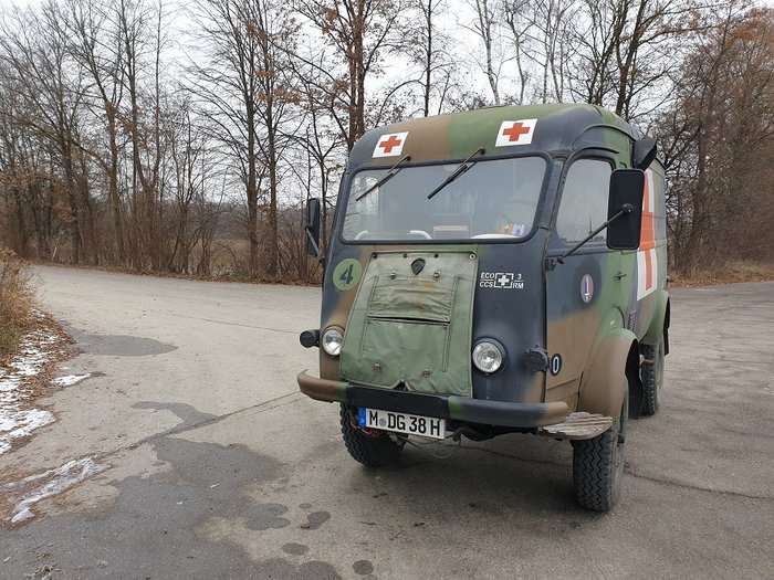 Cache calandre 05.jpg