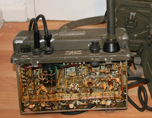 radio 02.jpg