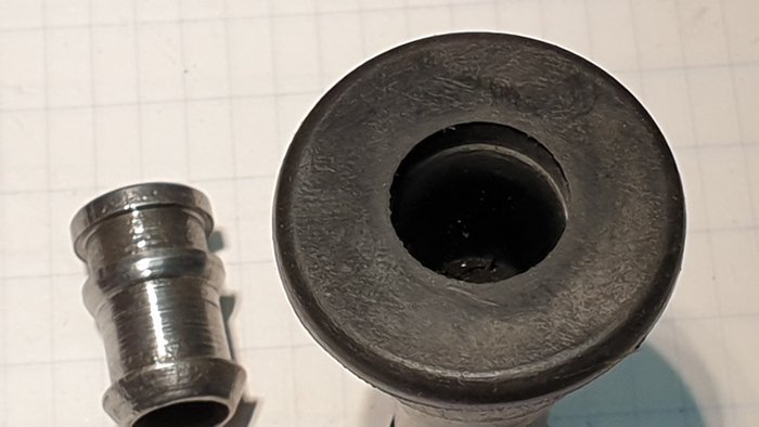 tétine et obus (1).jpg