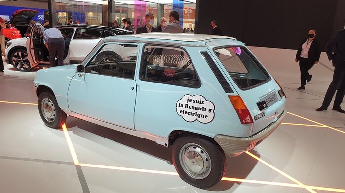 R5 IAA 01.jpg