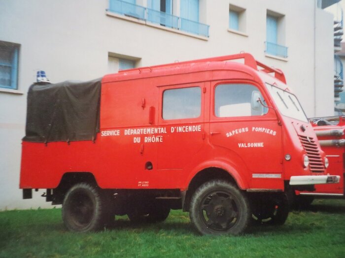 Groupe FB Nostalgie des anciens engins de sapeurs pompiers. J J Durand..jpg