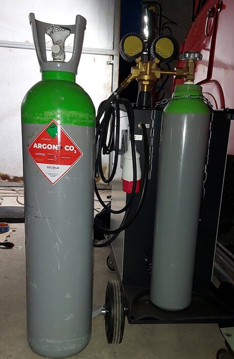 Argon 2.jpg