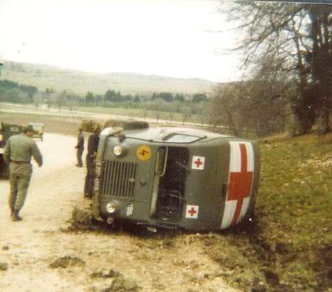 r2087 de cote.jpg