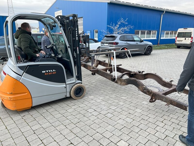 Chassis 04.jpg