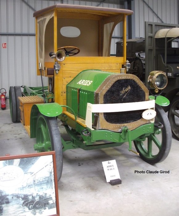 Ariès R66-3 Fondation Berliet.JPG