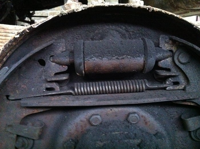 frein arr gau(2).JPG