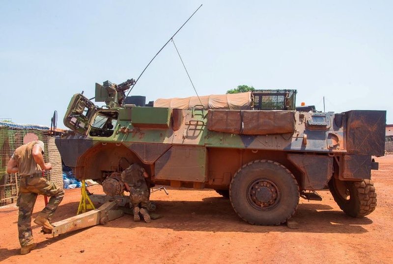 changement d'un demi-arbre Crédit état-major des armées.jpg