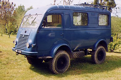 AutresFourgon_dino_02.jpg